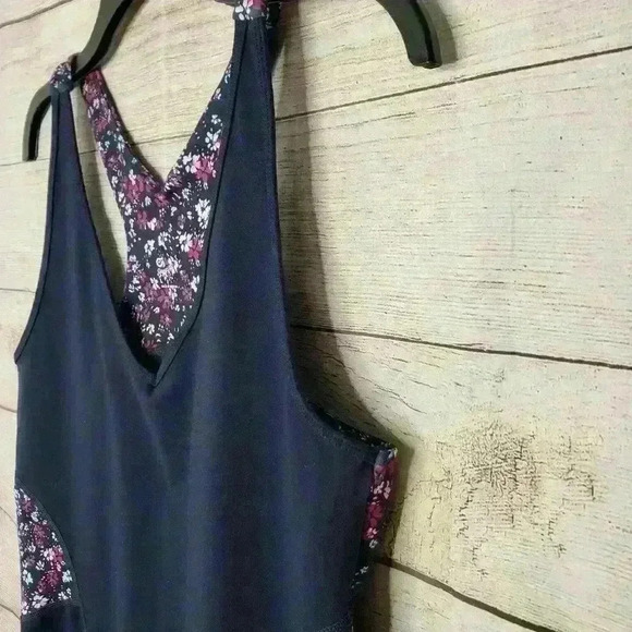 GAP FIT Tank DAISY PRINT Tank Colorblock Racer Back Navy Pink Flower size large - Picture 7 of 9